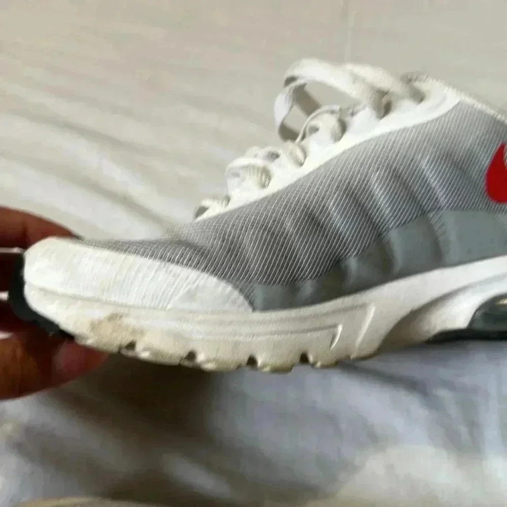 Nike Air Max Invigor White/Wolf/University Red Shoes - Size 7Y
